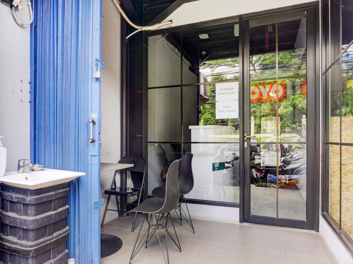 Oyo 1805 Fatmawati Mansion Syariah Hotel Jakarta Exterior photo